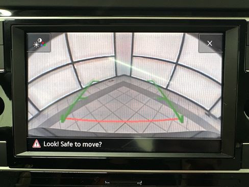 Used 2024 Volkswagen Jetta SE image 27