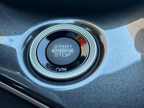 Certified 2023 Jeep Grand Cherokee Altitude image 22