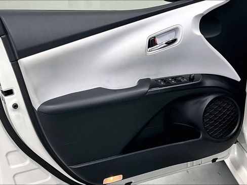 Used 2018 Toyota Prius One FWD image 21