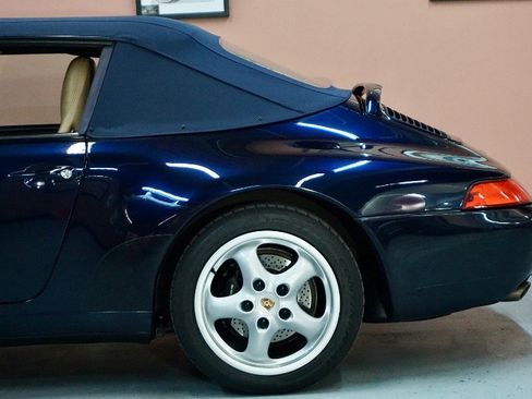 Used 1995 Porsche 911 Carrera image 22