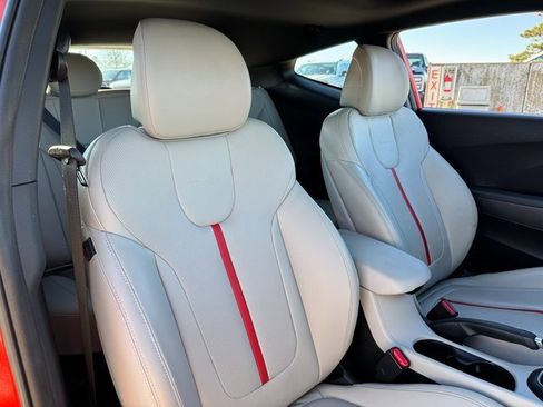 Used 2019 Hyundai Veloster Turbo Ultimate image 17