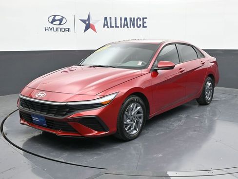 Certified 2025 Hyundai Elantra Blue image 1