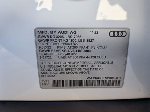 Used 2023 Audi e-tron Prestige w/ Prestige Package image 37