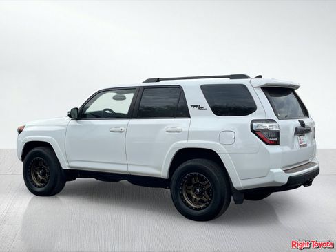 Certified 2019 Toyota 4Runner TRD Off-Road Premium AWD/4WD image 5