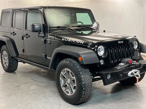 Used 2016 Jeep Wrangler Unlimited Rubicon w/ Max Tow Package AWD/4WD image 7