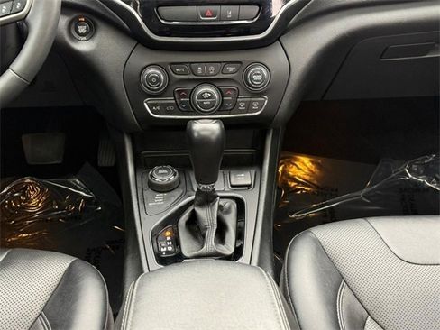 Used 2022 Jeep Cherokee Limited image 15