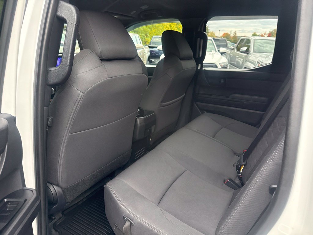 Certified 2024 Toyota Tacoma SR5 AWD/4WD image 17