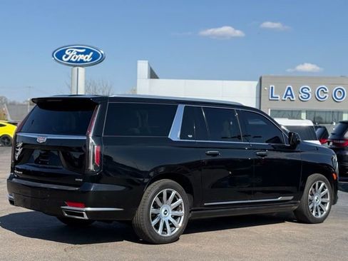 Used 2023 Cadillac Escalade ESV Premium Luxury Platinum AWD/4WD image 46