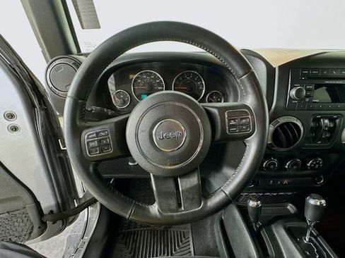 Used 2017 Jeep Wrangler Unlimited Sport image 12