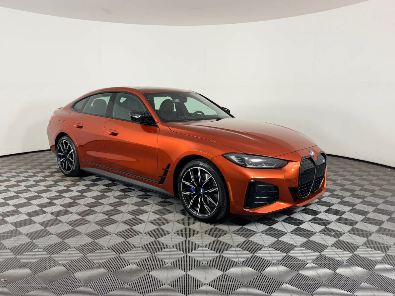 Used 2024 BMW i4 eDrive40 w/ M Sport Package RWD image 1