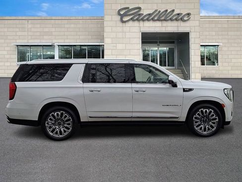 Used 2023 GMC Yukon XL Denali Ultimate w/ LPO, Floor Liner Package image 9