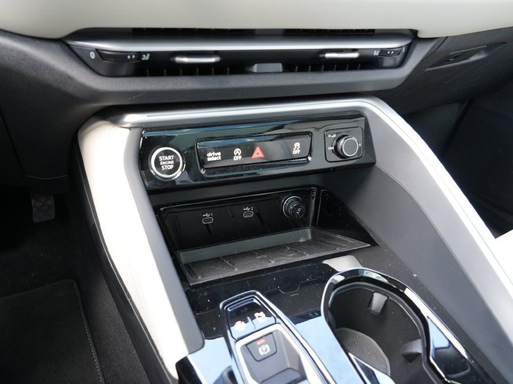 Used 2025 Audi Q5 Prestige AWD/4WD image 31