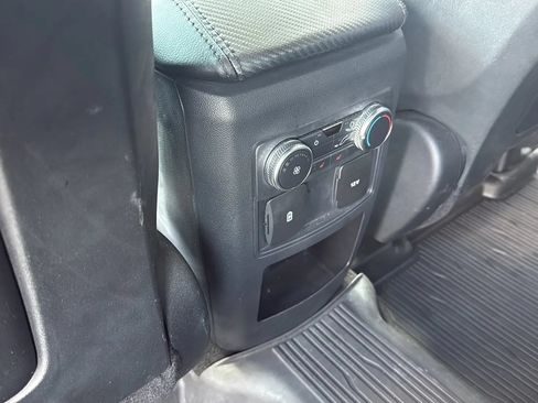 Used 2020 Ford Explorer XLT w/ Equipment Group 202A RWD image 14