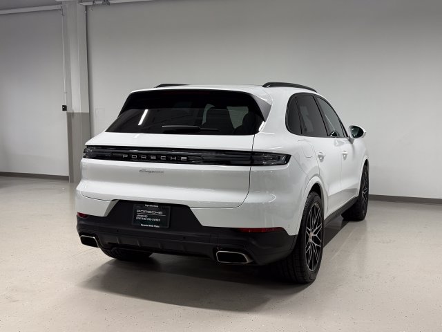 Certified 2026 Porsche Cayenne AWD/4WD image 8