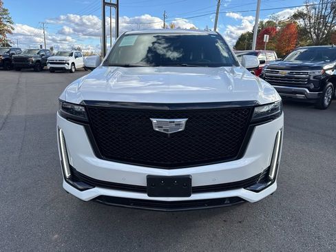 Used 2021 Cadillac Escalade ESV Sport Platinum w/ LPO, ONYX Package image 8