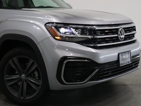 Used 2022 Volkswagen Atlas SEL R-Line image 3