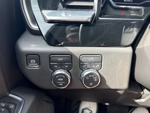 Used 2022 GMC Sierra 1500 SLE AWD/4WD image 20