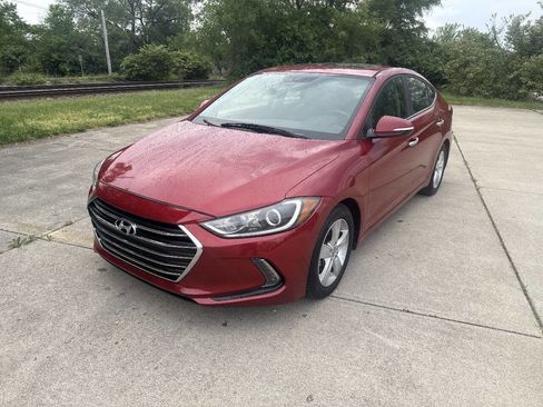 Used 2017 Hyundai Elantra Limited w/ Limited Tech Package 04 FWD image 1