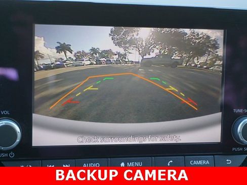 Used 2022 Nissan Pathfinder SV image 13