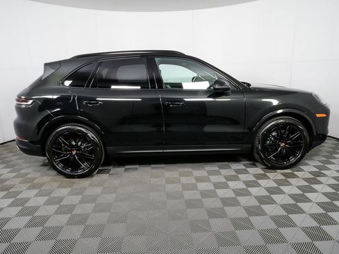 New 2026 Porsche Cayenne AWD/4WD image 29