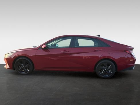 Used 2023 Hyundai Elantra SEL FWD image 8
