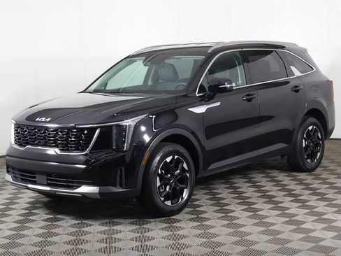 Used 2025 Kia Sorento S AWD/4WD image 9