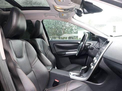 Used 2017 Volvo XC60 T5 Dynamic w/ Preferred Option Package AWD/4WD image 36