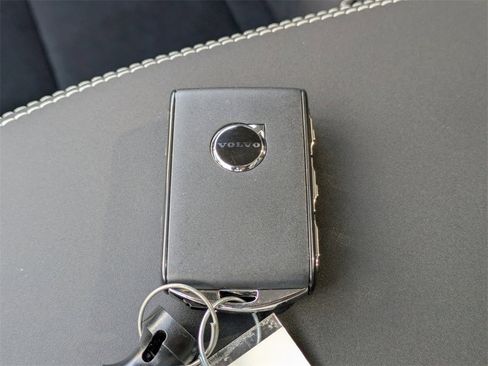 New 2026 Volvo XC40 B5 Ultra w/ Protection Package Premier image 43