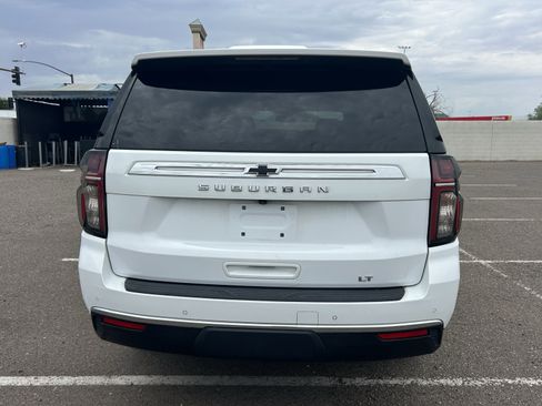 Used 2021 Chevrolet Suburban LT w/ LT Signature Package RWD image 4