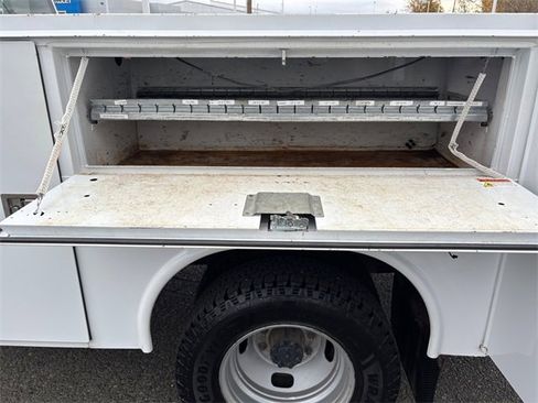 Used 2022 Ford F350 XL w/ Power Equipment Group image 30