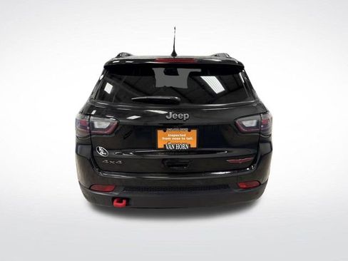 Used 2024 Jeep Compass Trailhawk w/ Trailhawk Elite Group image 14