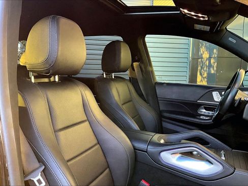 Used 2021 Mercedes-Benz GLS 450 4MATIC image 7