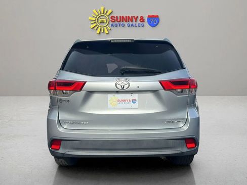 Used 2018 Toyota Highlander XLE image 6