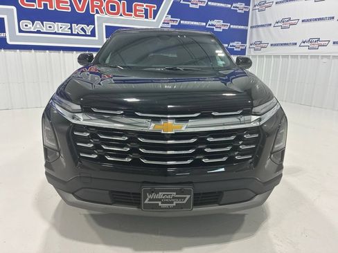 Used 2026 Chevrolet Equinox LT AWD/4WD image 9