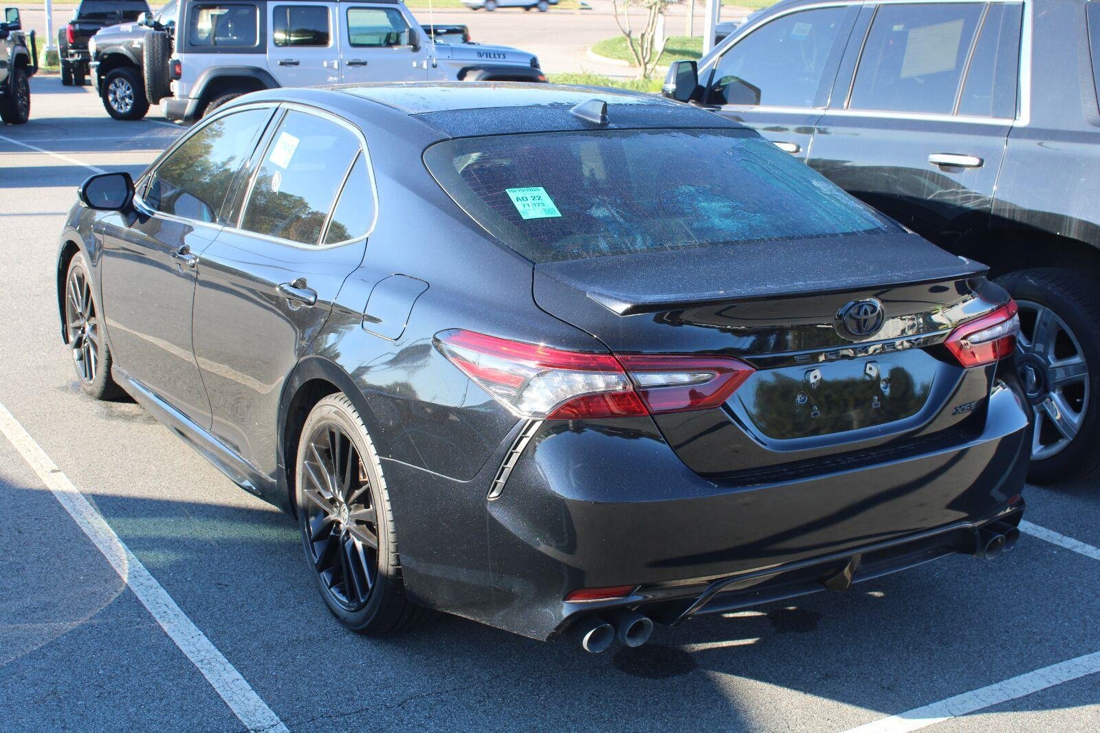 Used 2021 Toyota Camry XSE FWD image 6