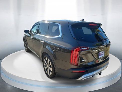 Used 2021 Kia Telluride EX w/ EX Premium Package image 3