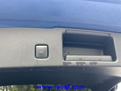 Used 2023 Ford Escape ST-Line image 25