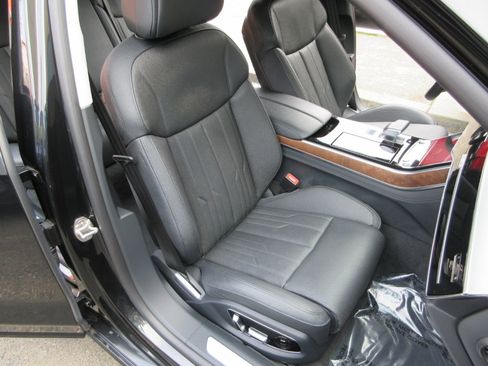 Used 2022 Audi A8 L 3.0T image 23