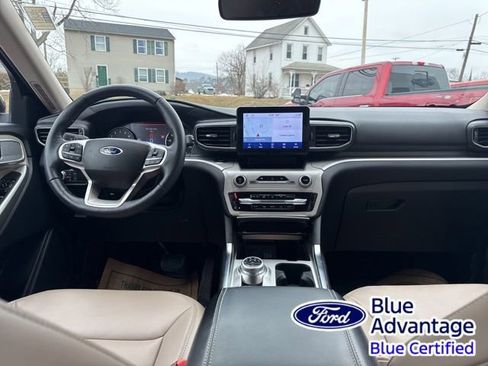 Certified 2022 Ford Explorer XLT w/ Equipment Group 202A image 38