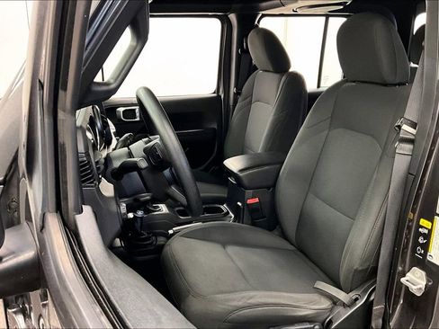 Used 2020 Jeep Gladiator Sport w/ Trailer Tow Package image 21