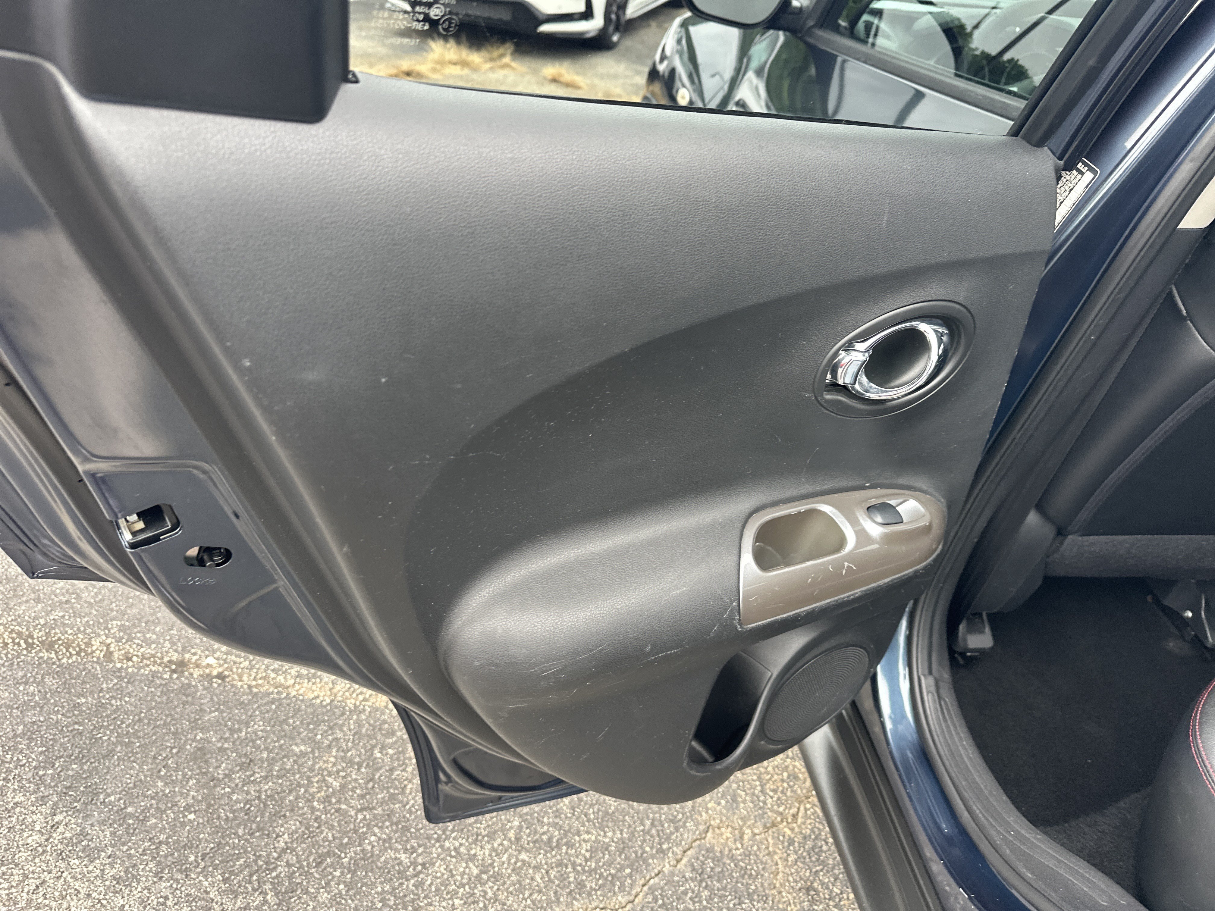 Used 2012 Nissan Juke SL FWD image 25
