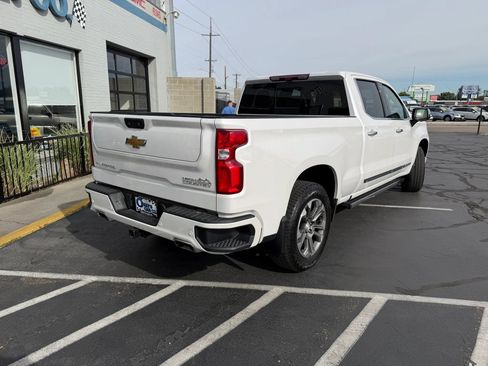 Used 2024 Chevrolet Silverado 1500 High Country w/ Technology Package AWD/4WD image 7