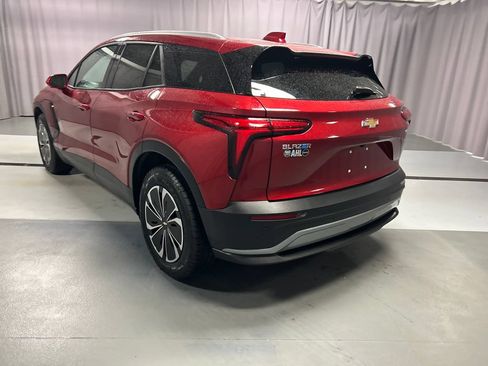 Used 2024 Chevrolet Blazer EV LT AWD/4WD image 5