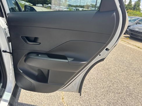 Used 2026 Hyundai Kona SE FWD image 16