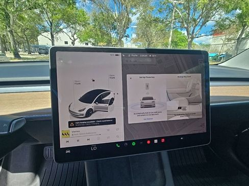 Used 2023 Tesla Model 3 Standard Range image 16