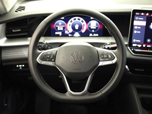 New 2026 Volkswagen Tiguan SE AWD/4WD image 13