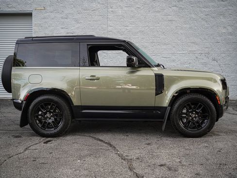 Used 2022 Land Rover Defender 90 X-Dynamic S image 18