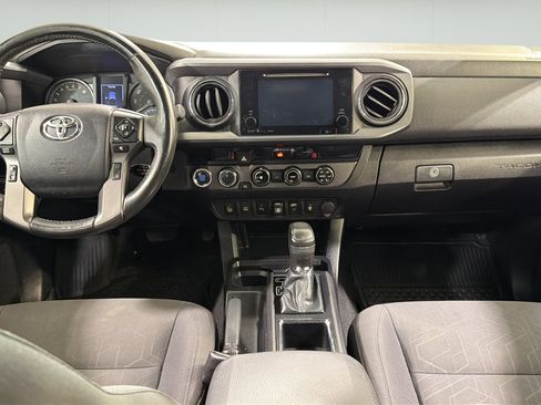 Used 2018 Toyota Tacoma TRD Sport w/ Technology Package AWD/4WD image 23