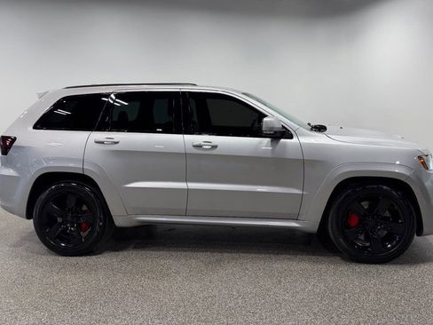 Used 2012 Jeep Grand Cherokee SRT8 w/ Luxury Group II image 13