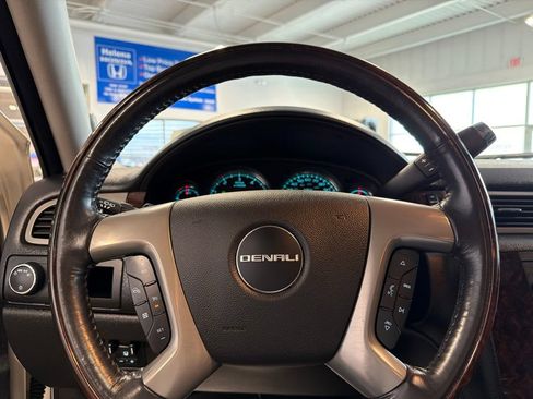 Used 2014 GMC Yukon XL Denali AWD/4WD image 18